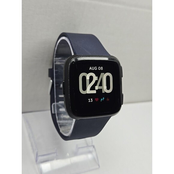 Fitbit Versa FB504 Smartwatch Fitness Heart Rate Bluetooth Extr Bands No Charger - Picture 3 of 11